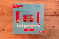 les-pompiers-documentaire-pour-tout-petits-et-bebes-philippe-jalbert-00-scaled